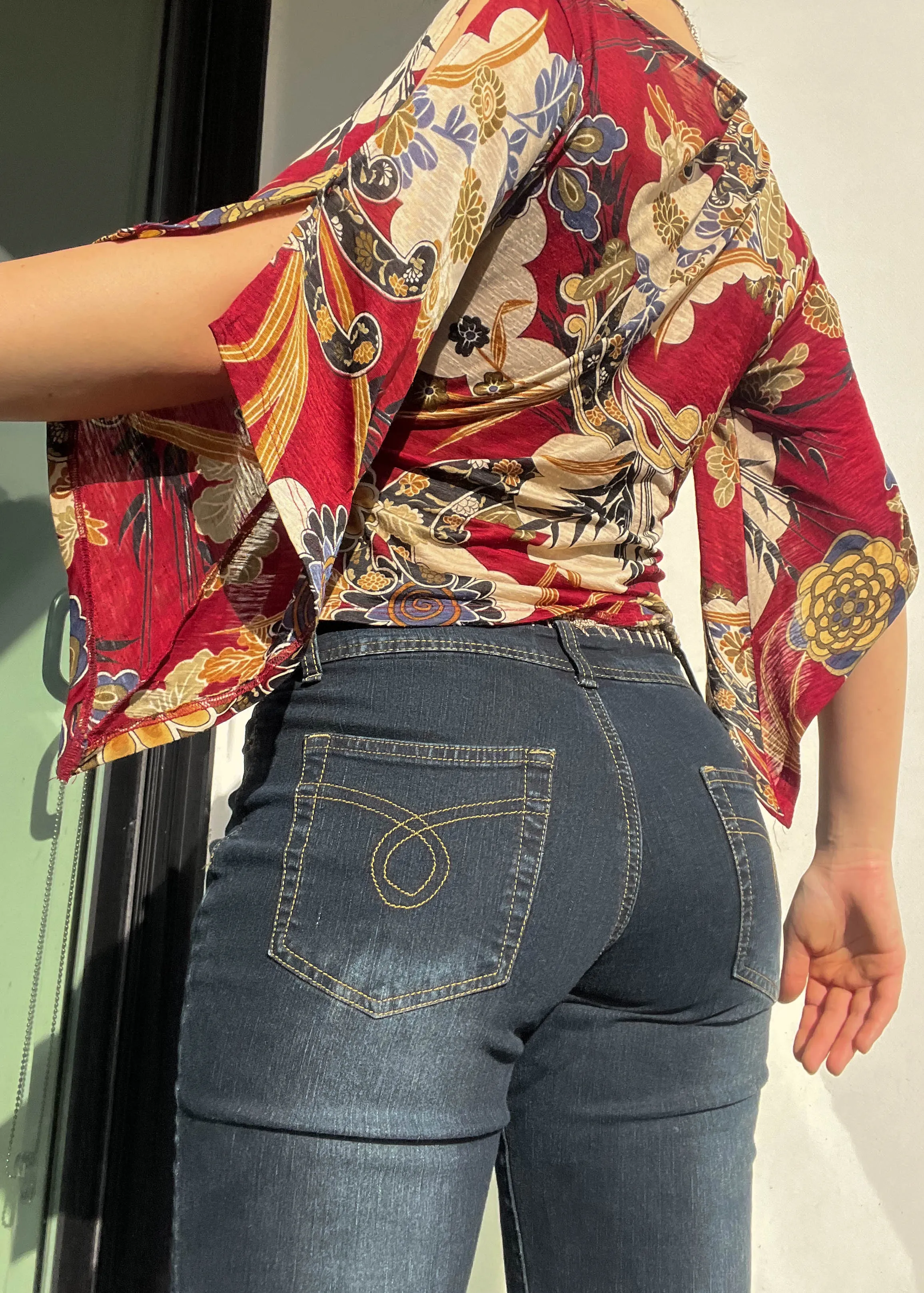 90's Printed Cutout Bell Sleeve (S-M)