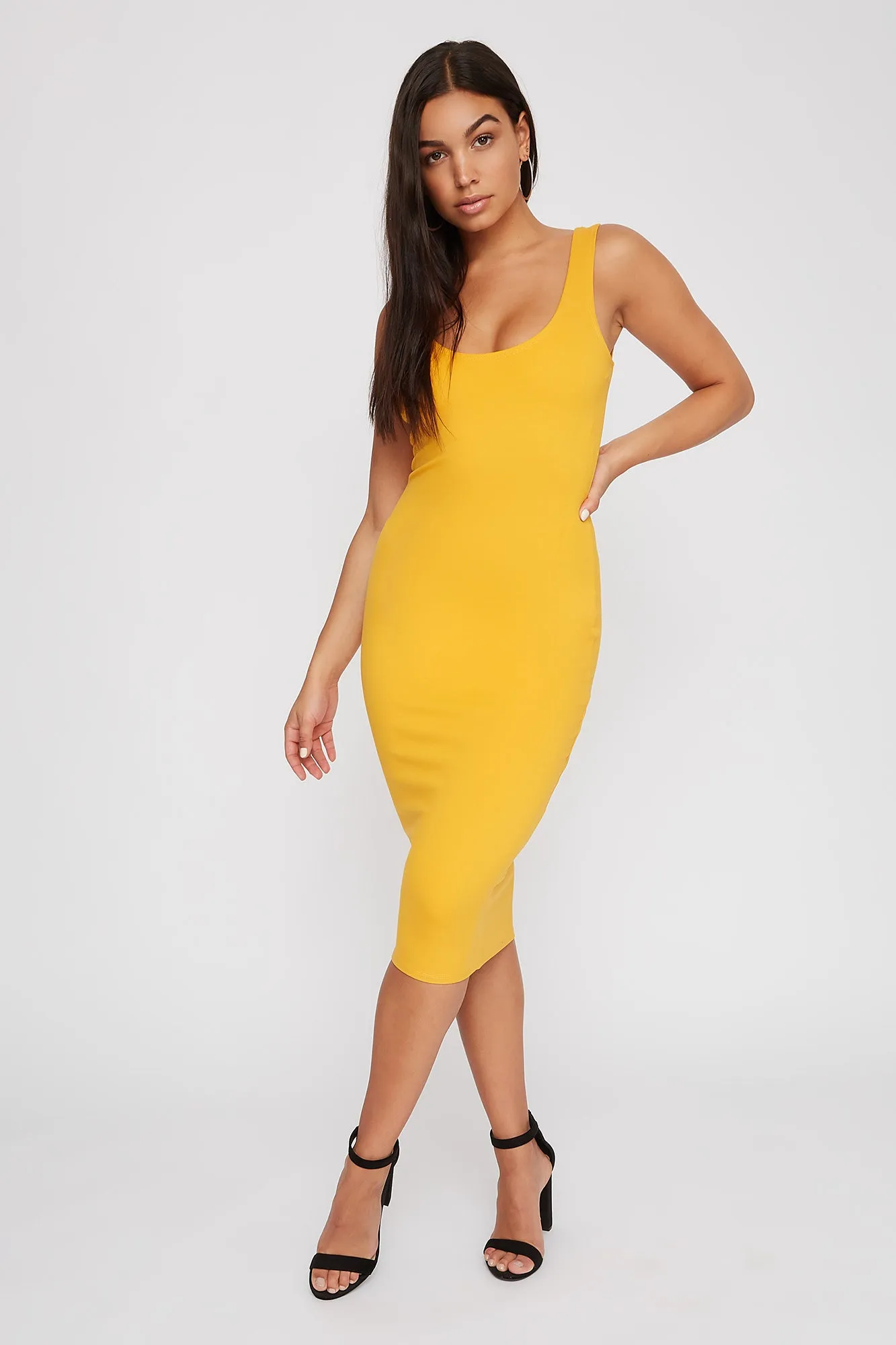 Basic Scoop Neck Midi Dress