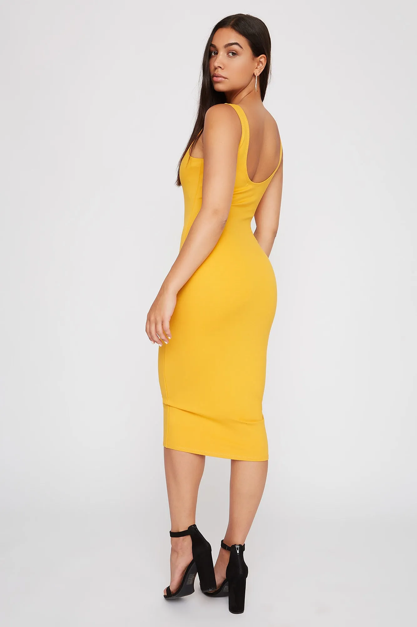 Basic Scoop Neck Midi Dress
